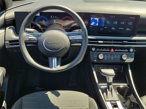 New 2025 Hyundai Santa Cruz SE image 3