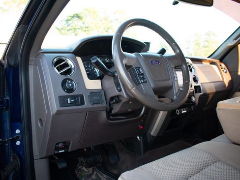 Used 2011 Ford F150 XLT w/ XLT Chrome Pkg image 14