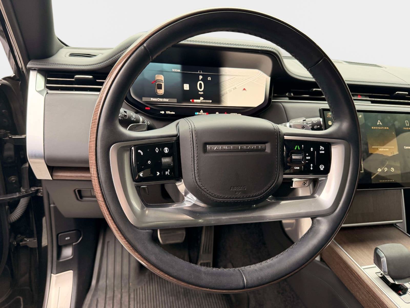 Used 2024 Land Rover Range Rover Long Wheelbase Autobiography AWD/4WD image 16