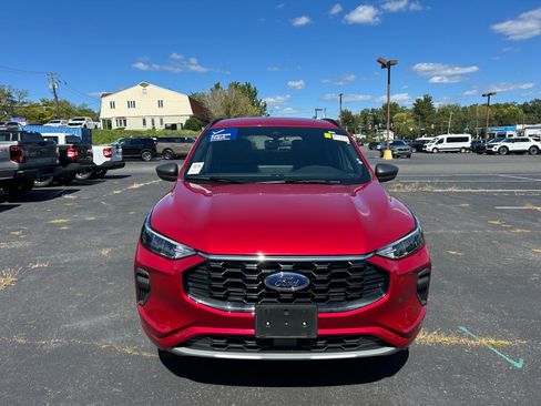 Used 2023 Ford Escape ST-Line w/ Tech Pack #1 AWD/4WD image 2