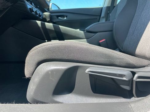 Used 2025 Honda Accord LX image 24