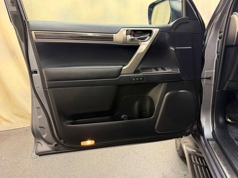 Used 2021 Lexus GX 460 Premium w/ Premium Package AWD/4WD image 12