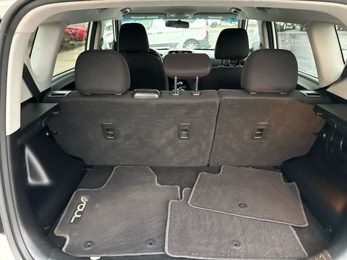 Used 2019 Kia Soul + FWD image 22