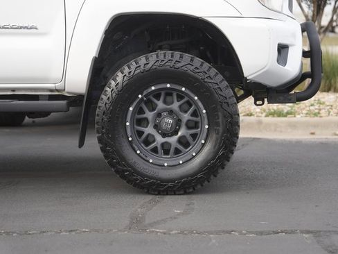 Used 2013 Toyota Tacoma 4x4 Double Cab image 4