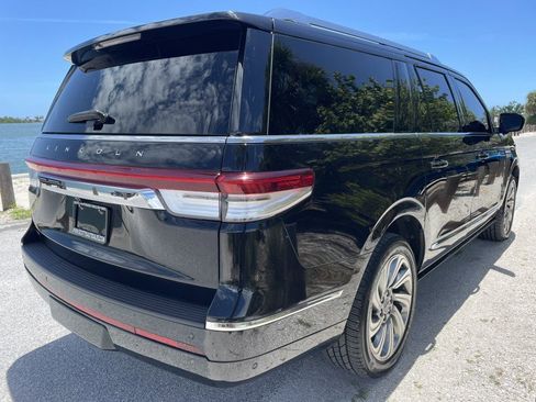 Used 2022 Lincoln Navigator L Reserve RWD image 7