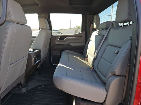 New 2026 GMC Sierra 1500 SLT image 11