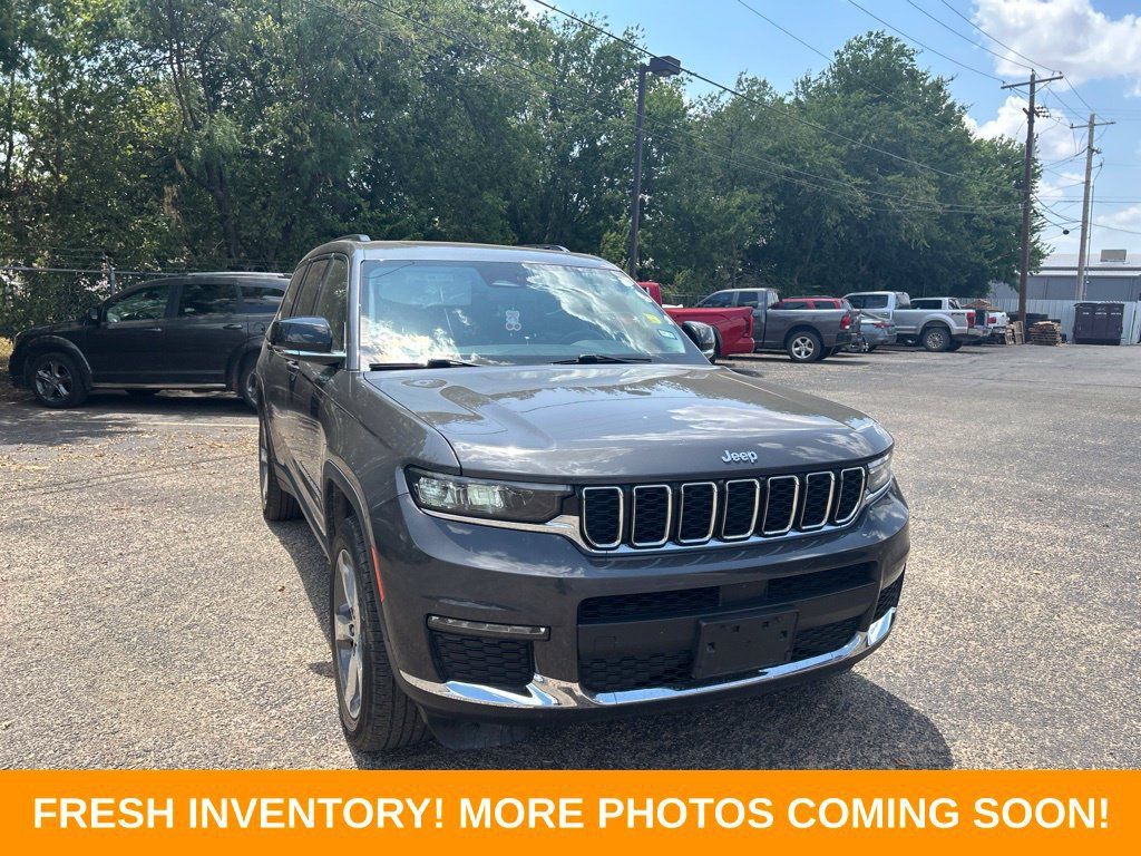 Used 2022 Jeep Grand Cherokee L Limited RWD image 1