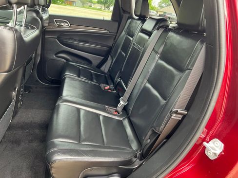 Used 2022 Jeep Grand Cherokee Limited image 22