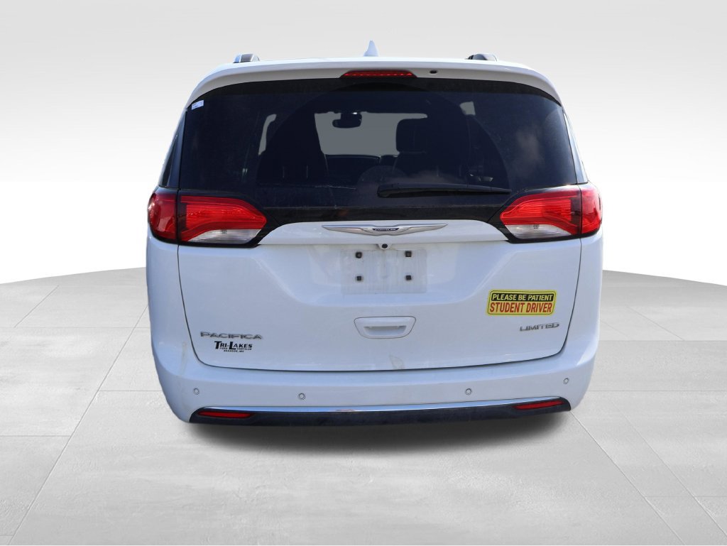 Used 2020 Chrysler Pacifica Limited w/ Advanced Safetytec Group FWD image 16