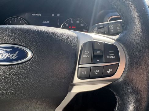 Used 2023 Ford Explorer Limited image 11