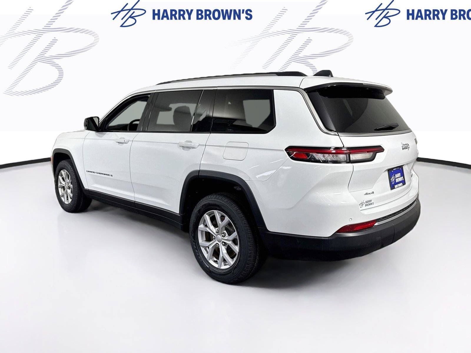 Used 2023 Jeep Grand Cherokee L Limited AWD/4WD image 31