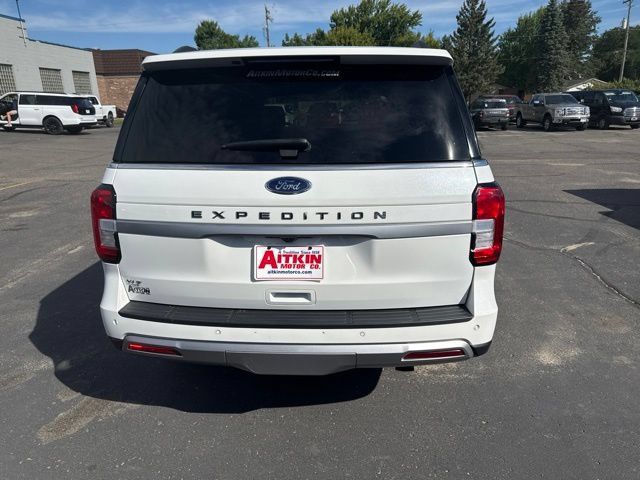 Used 2022 Ford Expedition XLT AWD/4WD image 5