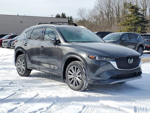 New 2025 MAZDA CX-5 Signature image 4