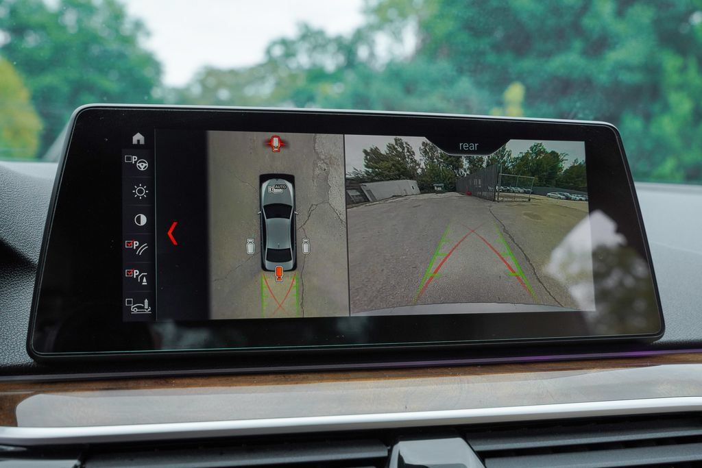 Used 2019 BMW 530e RWD image 21