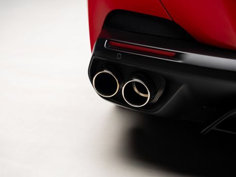 Used 2019 Ferrari Portofino RWD image 35