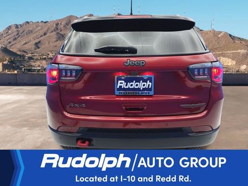Used 2025 Jeep Compass Trailhawk image 4