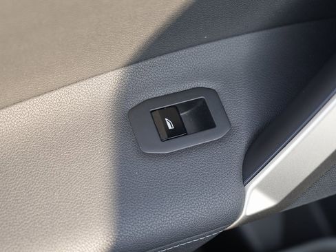 Used 2023 BMW iX xDrive50 w/ Ultimate Package 2 image 33