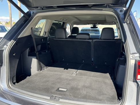 Used 2021 Volkswagen Atlas SEL Premium image 42