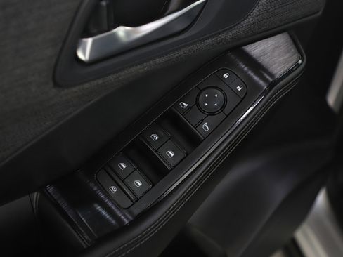 Used 2021 Nissan Rogue SV image 19