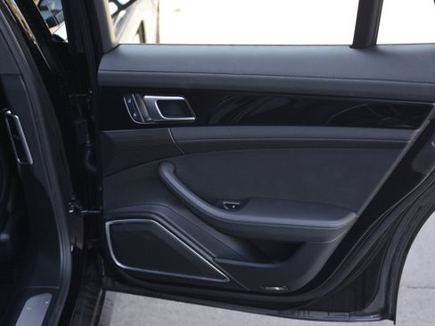 Certified 2023 Porsche Panamera image 34
