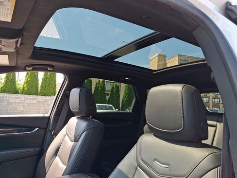Used 2021 Cadillac XT5 Premium Luxury FWD image 13