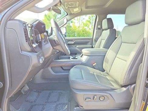 New 2026 GMC Sierra 2500 SLT w/ Max Trailering Package image 15