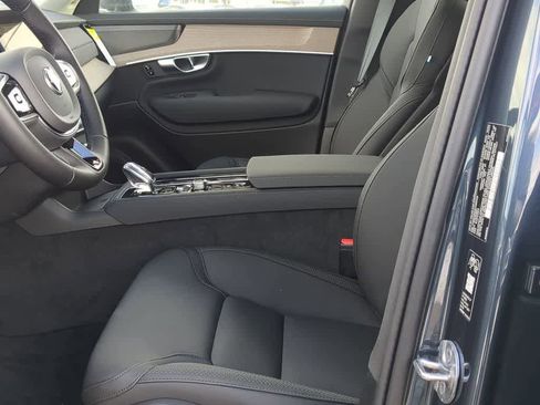 New 2026 Volvo XC90 B5 Plus w/ Protection Package Premier image 15