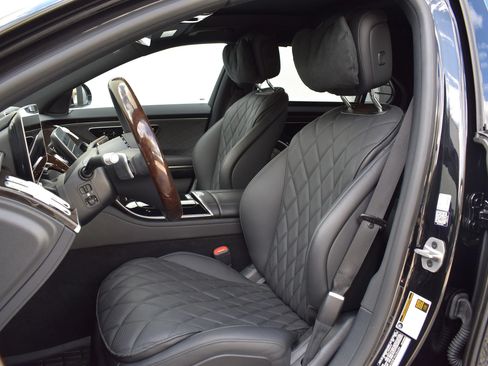 Used 2024 Mercedes-Benz S 500 4MATIC image 47
