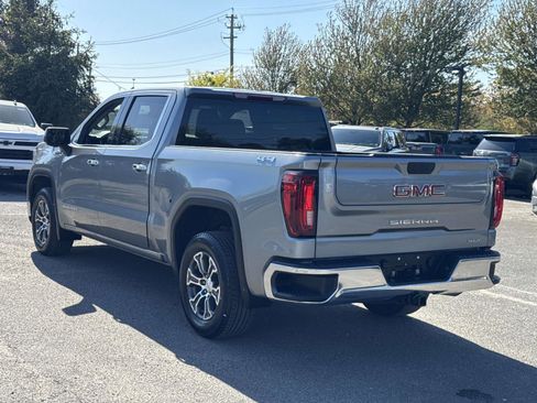 Used 2025 GMC Sierra 1500 SLT AWD/4WD image 5