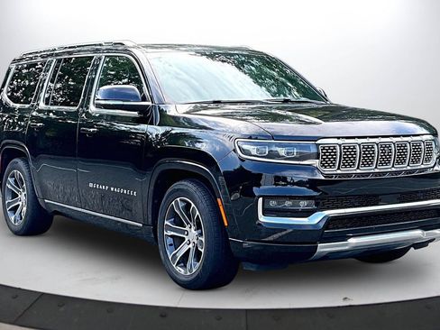 Used 2023 Jeep Grand Wagoneer Series II AWD/4WD image 2
