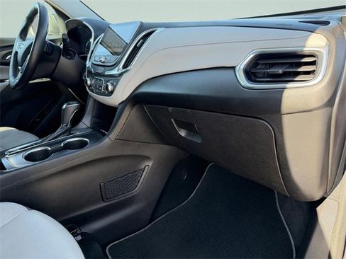 Used 2018 Chevrolet Equinox Premier image 9