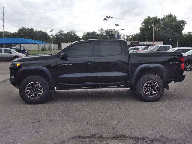 Used 2023 Chevrolet Colorado ZR2 w/ ZR2 Convenience Package III AWD/4WD image 4