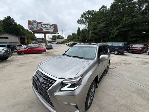 Used 2023 Lexus GX 460 Luxury w/ Accessory Package AWD/4WD image 24
