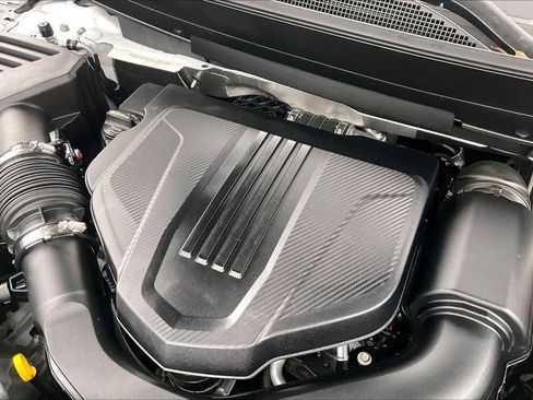 Used 2025 GMC Acadia Elevation image 29