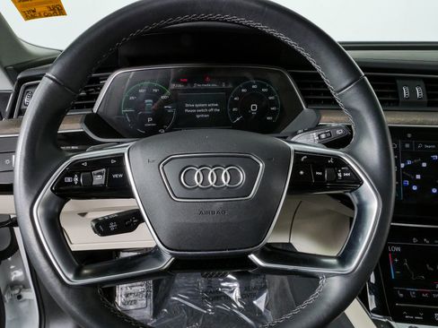 Certified 2024 Audi Q8 e-tron Prestige w/ Prestige Package AWD/4WD image 22