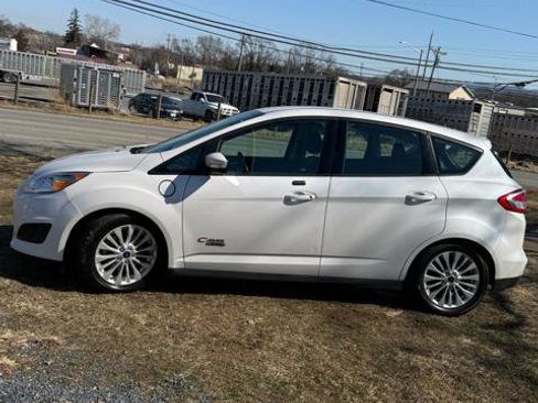 Used 2017 Ford C-MAX Energi SE w/ Equipment Group 401A image 4