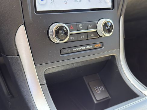 Used 2024 Ford Edge SEL w/ Convenience Package image 23