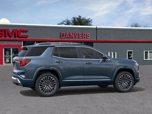 New 2026 GMC Terrain Denali w/ LPO, Black Badging Package image 5