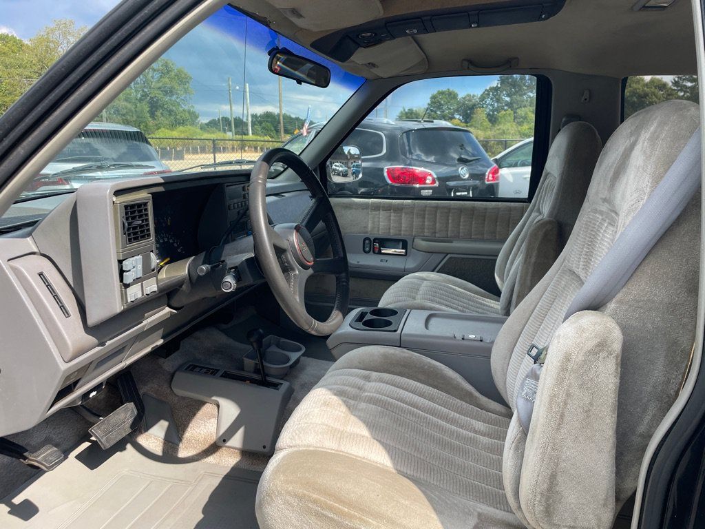 Used 1992 GMC Yukon 4WD 2-Door image 12