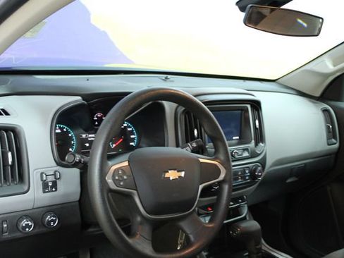 Used 2019 Chevrolet Colorado W/T w/ WT Convenience Package AWD/4WD image 14