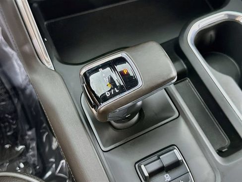 Used 2024 GMC Sierra 1500 Denali AWD/4WD image 34