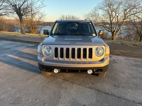 Used 2016 Jeep Patriot Sport w/ Power Value Group image 2