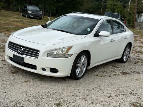 Used 2010 Nissan Maxima 3.5 S image 2