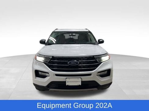 Used 2020 Ford Explorer XLT w/ Equipment Group 202A image 2