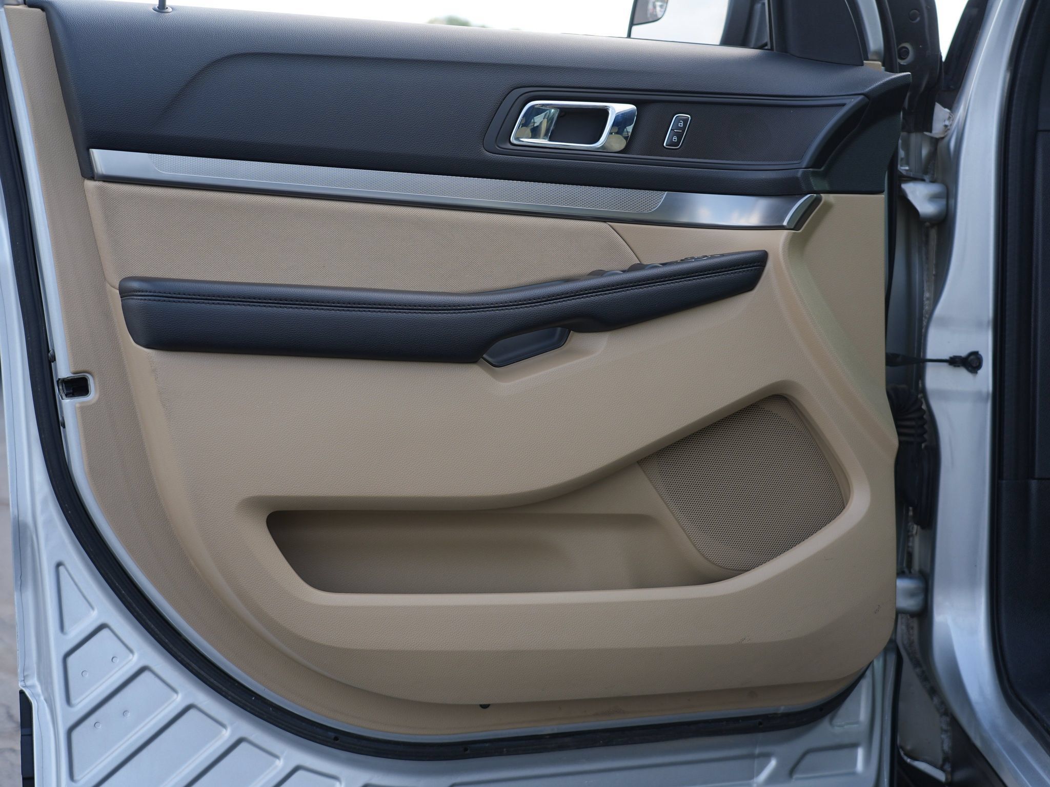 Used 2017 Ford Explorer 4WD image 14