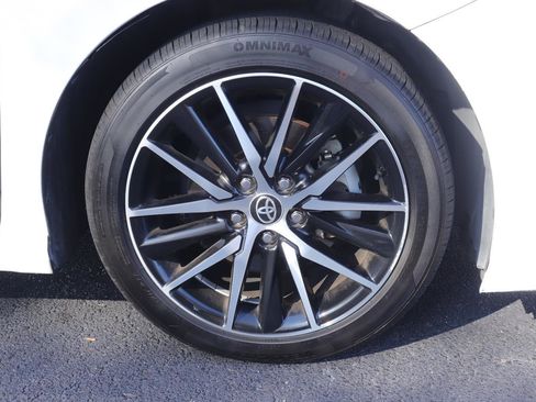 Used 2023 Toyota Camry SE image 34