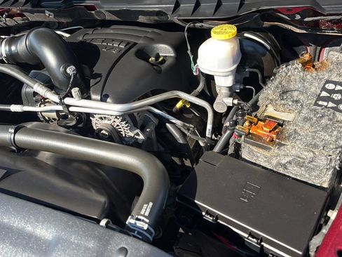 Used 2017 RAM 1500 Laramie AWD/4WD image 34