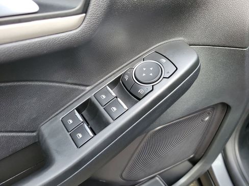 Used 2021 Ford Escape SEL w/ Technology Package FWD image 17