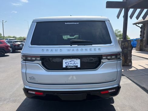 Used 2022 Jeep Grand Wagoneer Series I AWD/4WD image 8