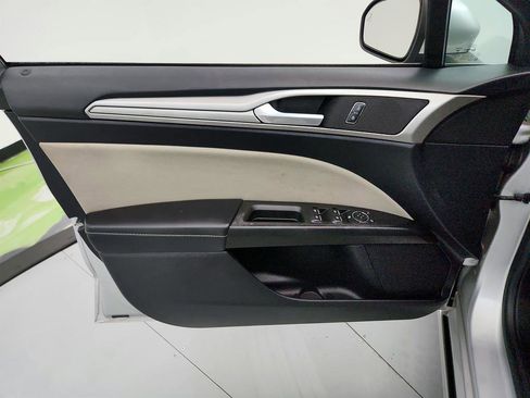 Used 2019 Ford Fusion S image 22